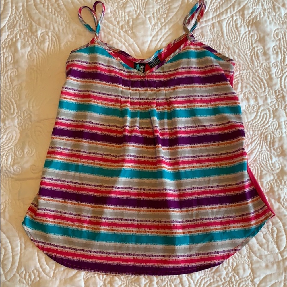Flowy tank